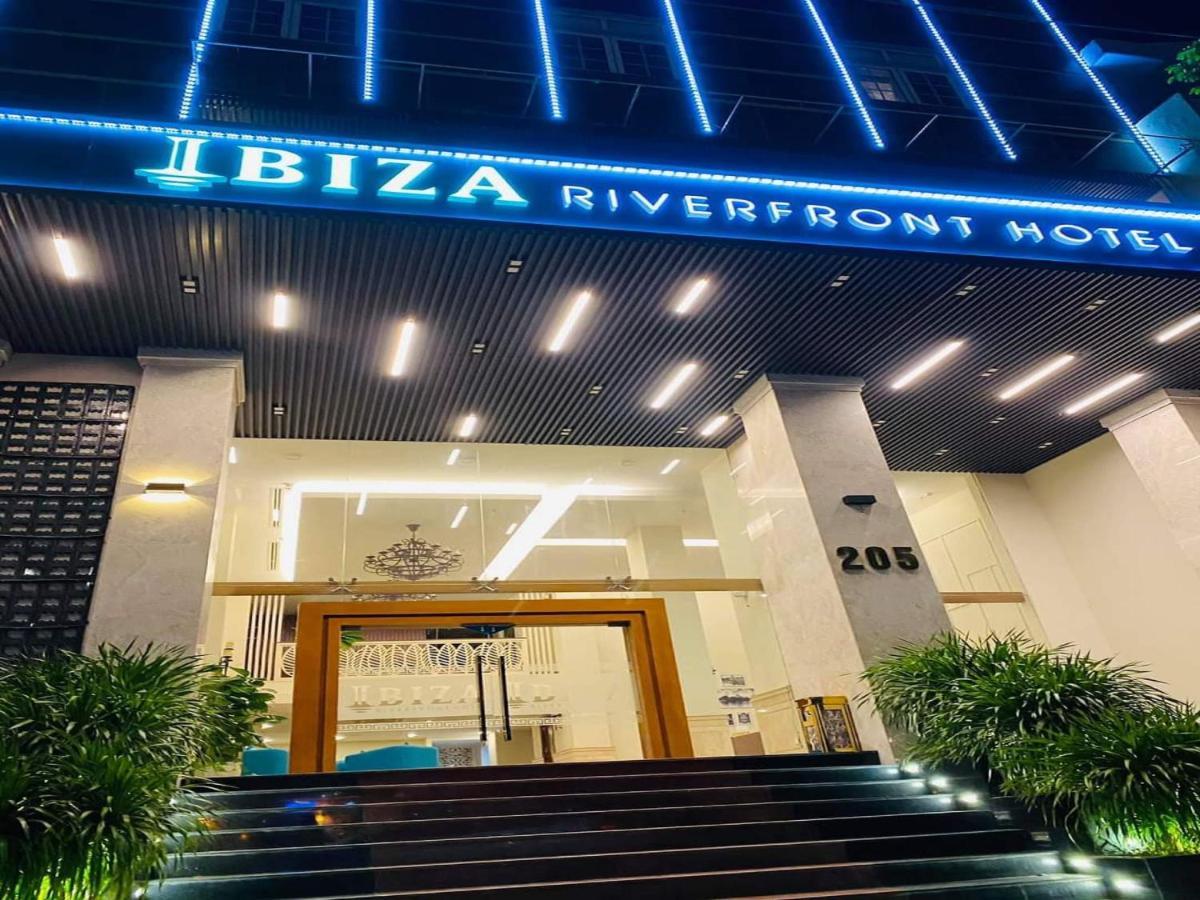 Ibiza Danang Riverfront Hotel Ngoại thất bức ảnh